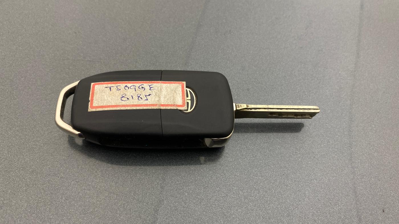 2023 Tata PUNCH ADVENTURE MT, Petrol, Manual, 36,490 km, Key Close Up