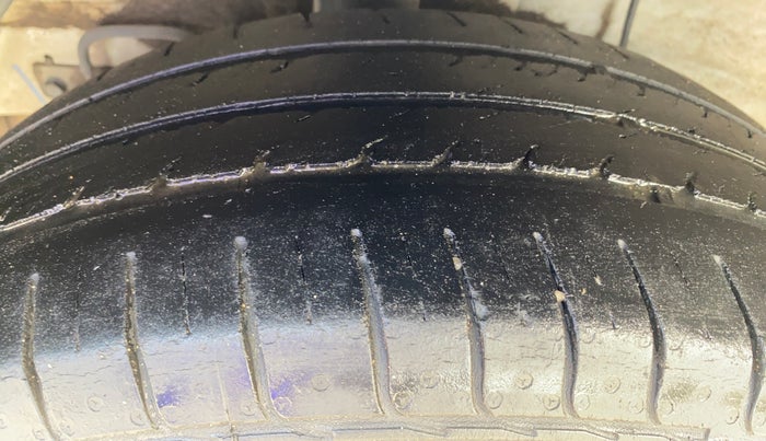 2019 Hyundai Elite i20 MAGNA PLUS 1.2, Petrol, Manual, 36,468 km, Right Rear Tyre Tread