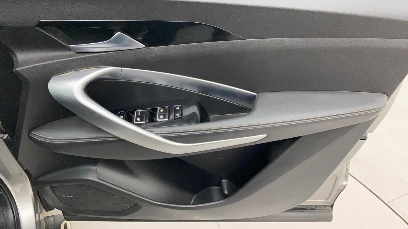 2019 MG HECTOR SMART 1.5 DCT PETROL, Petrol, Automatic, 10,176 km, Driver Side Door Panels Control