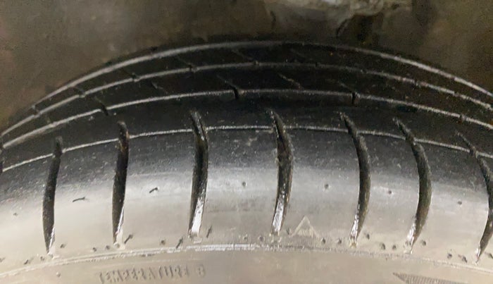 2018 Maruti Alto K10 VXI, Petrol, Manual, 79,156 km, Left Front Tyre Tread