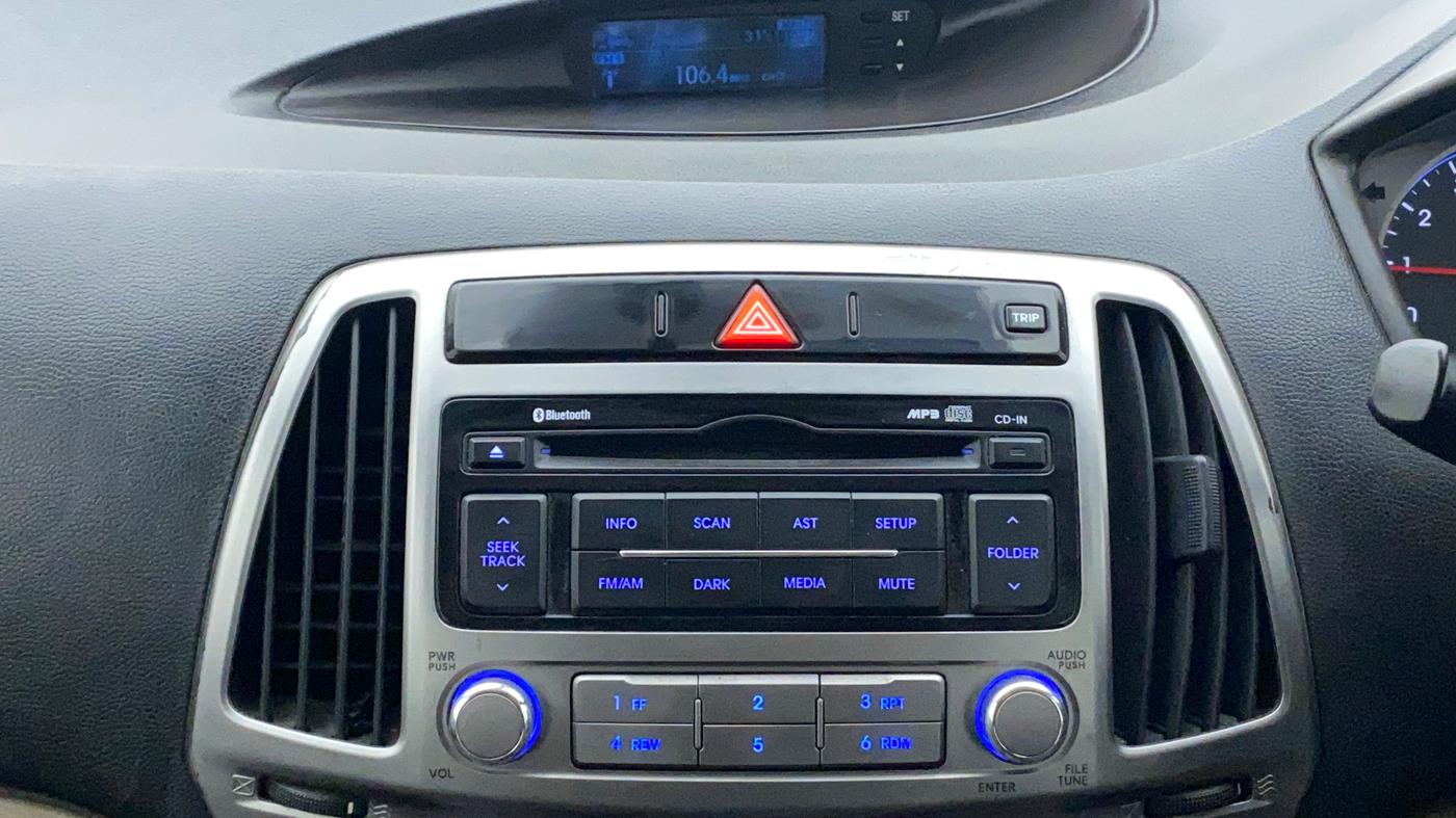 2012 Hyundai i20 SPORTZ 1.2, Petrol, Manual, 81,496 km, Infotainment System