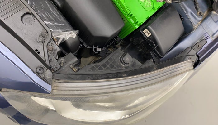 2012 Hyundai i20 SPORTZ 1.2, Petrol, Manual, 81,496 km, Left headlight - Clamp has minor damage