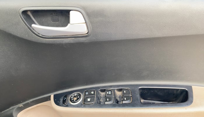 2018 Hyundai Grand i10 ASTA 1.2 KAPPA VTVT, Petrol, Manual, 34,002 km, Driver Side Door Panels Control