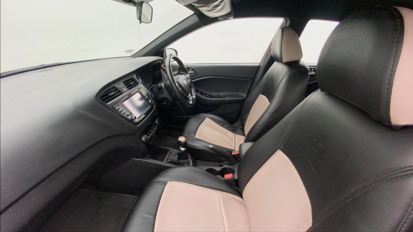2016 Hyundai i20 Active 1.2 SX, Petrol, Manual, 78,940 km, Right Side Front Door Cabin