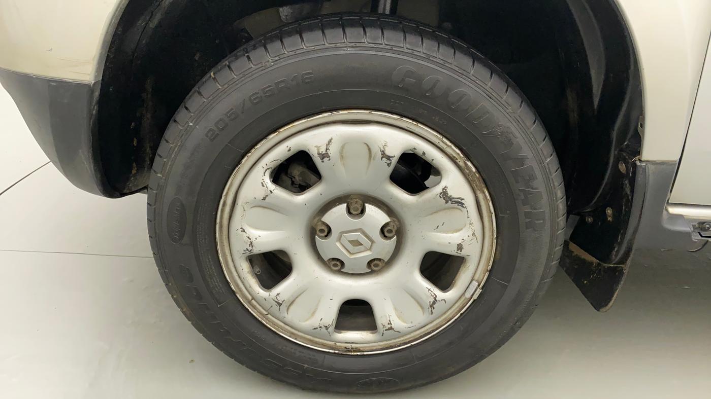 2015 Renault Duster RXL PETROL, Petrol, Manual, 68,478 km, Left Front Wheel
