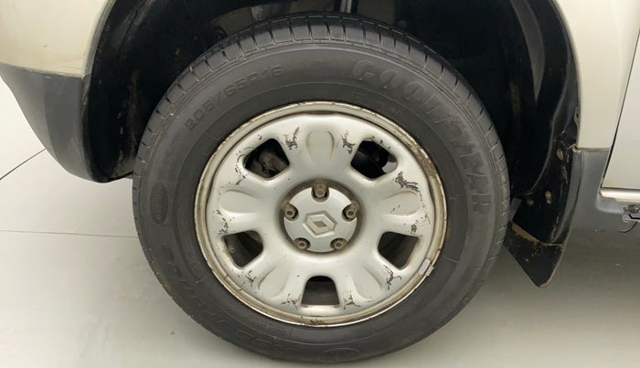 2015 Renault Duster RXL PETROL, Petrol, Manual, 68,478 km, Left Front Wheel