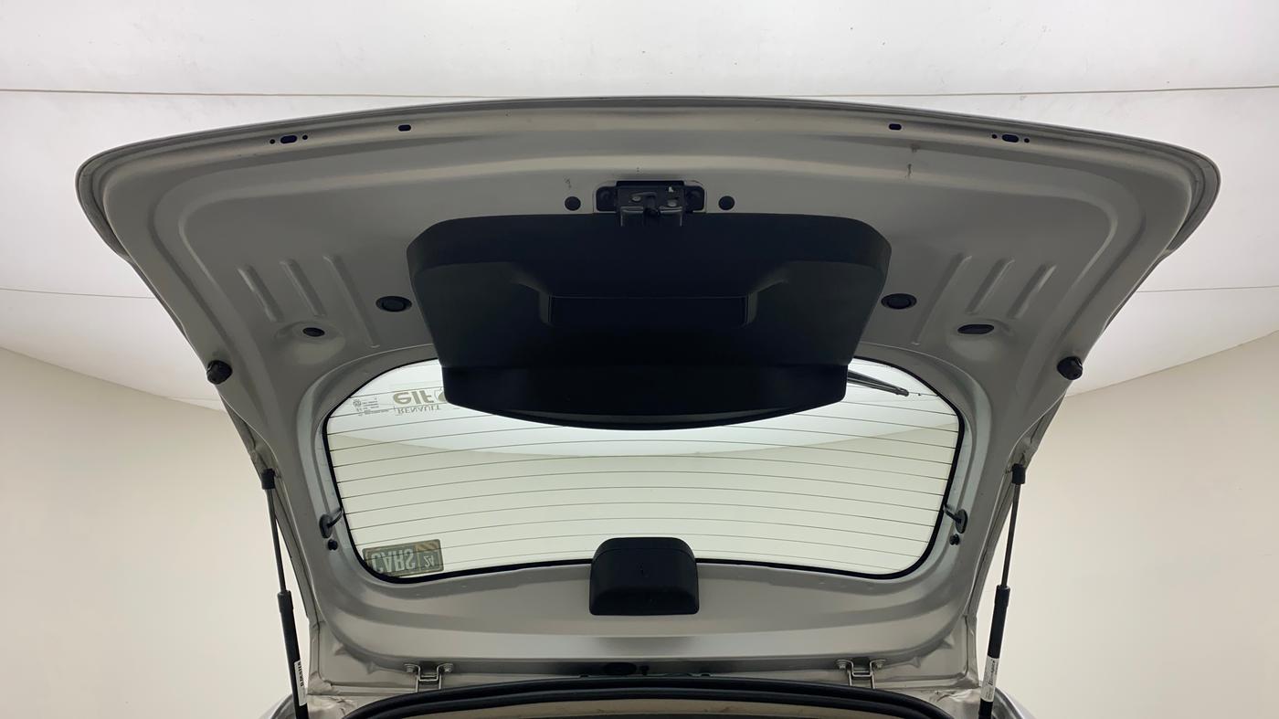 2015 Renault Duster RXL PETROL, Petrol, Manual, 68,478 km, Boot Door Open