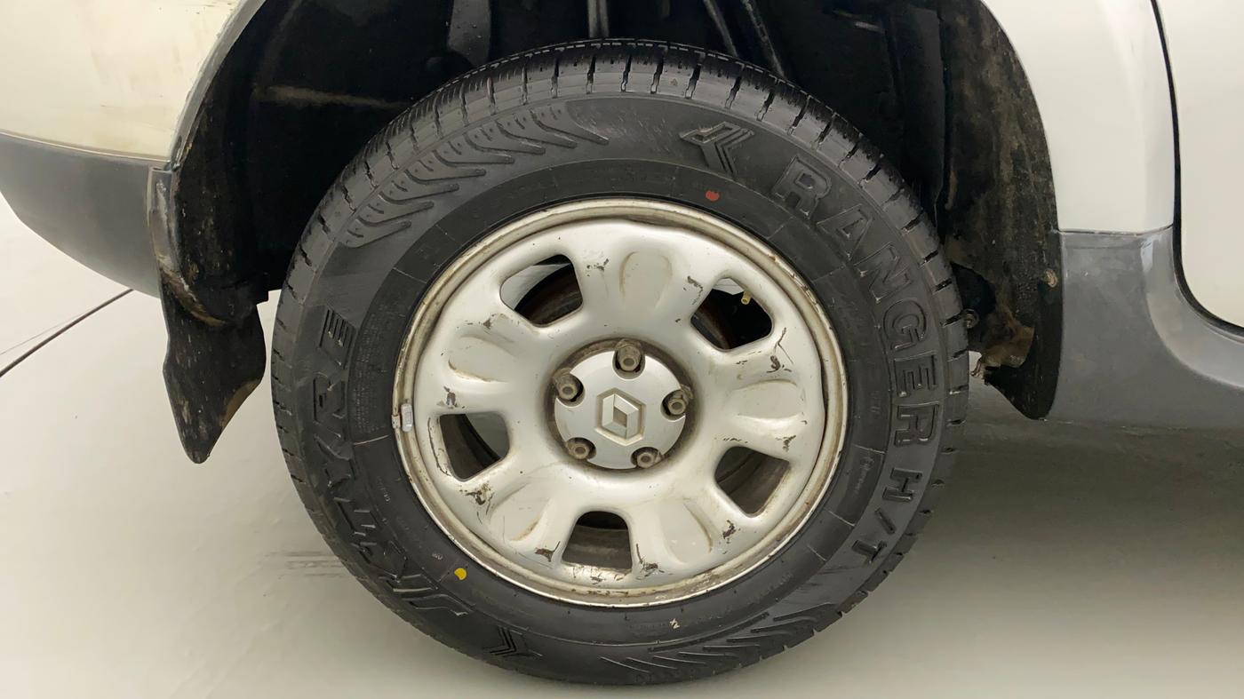 2015 Renault Duster RXL PETROL, Petrol, Manual, 68,478 km, Right Rear Wheel