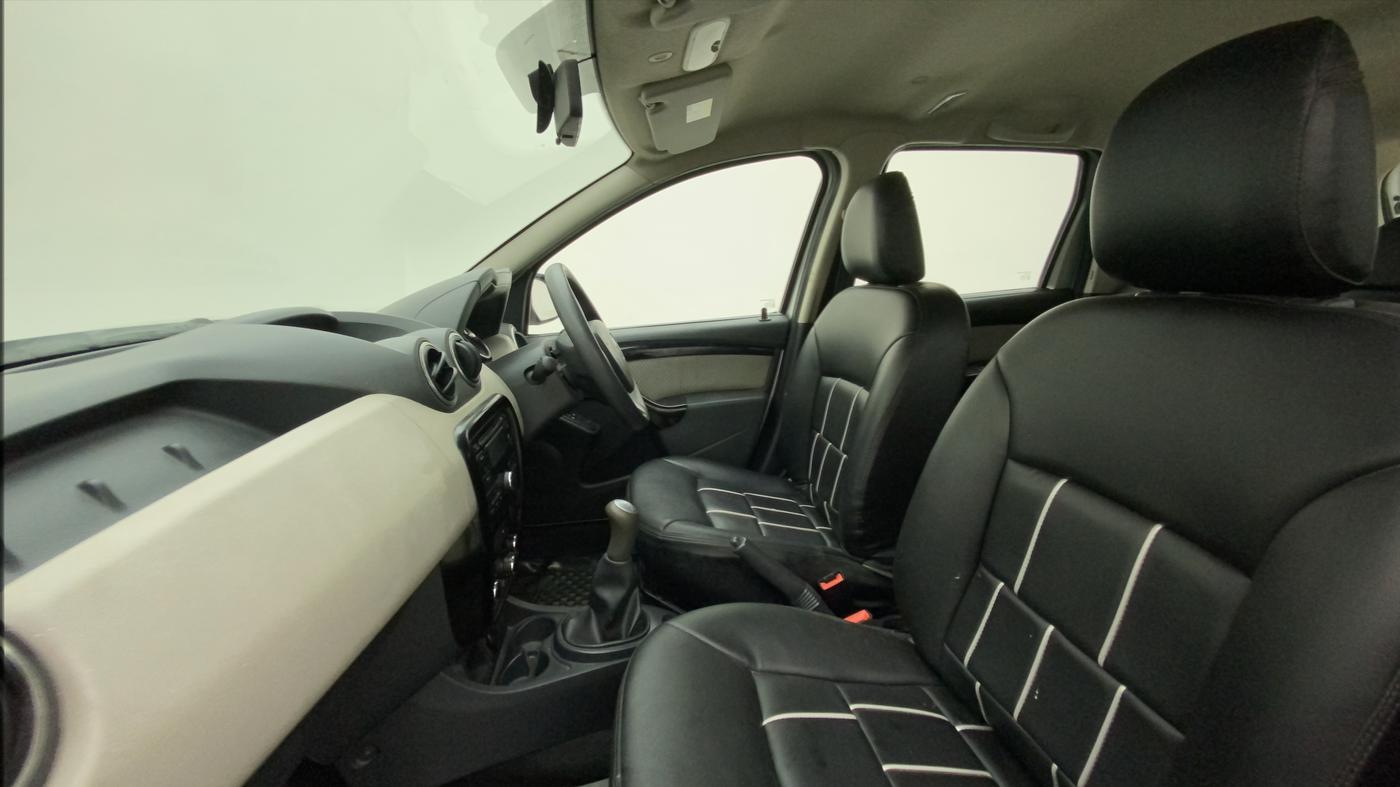 2015 Renault Duster RXL PETROL, Petrol, Manual, 68,478 km, Right Side Front Door Cabin