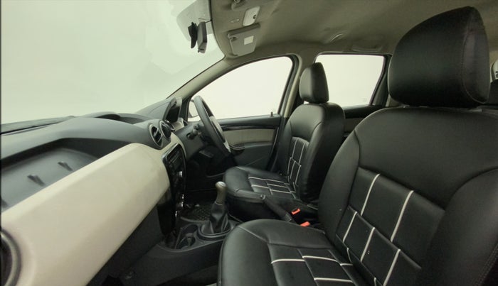 2015 Renault Duster RXL PETROL, Petrol, Manual, 68,478 km, Right Side Front Door Cabin
