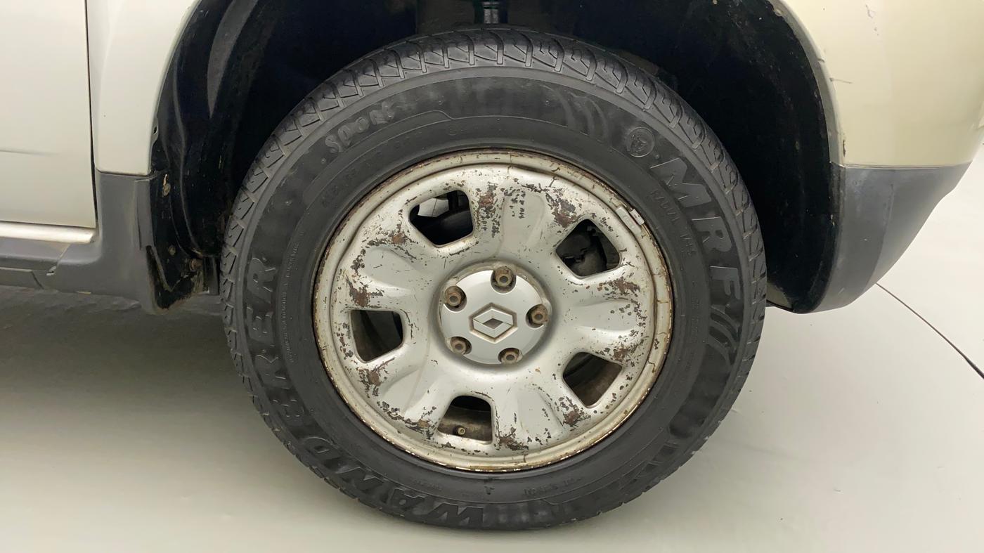 2015 Renault Duster RXL PETROL, Petrol, Manual, 68,478 km, Right Front Wheel