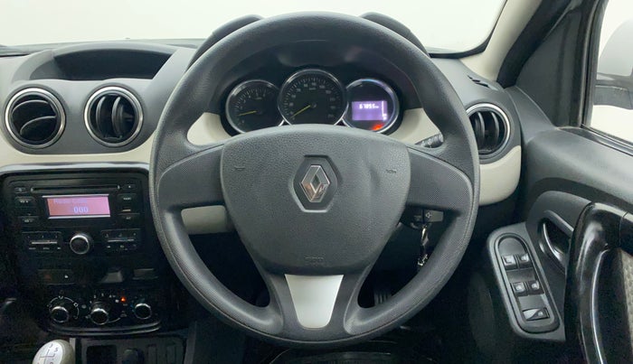 2015 Renault Duster RXL PETROL, Petrol, Manual, 68,478 km, Steering Wheel Close Up