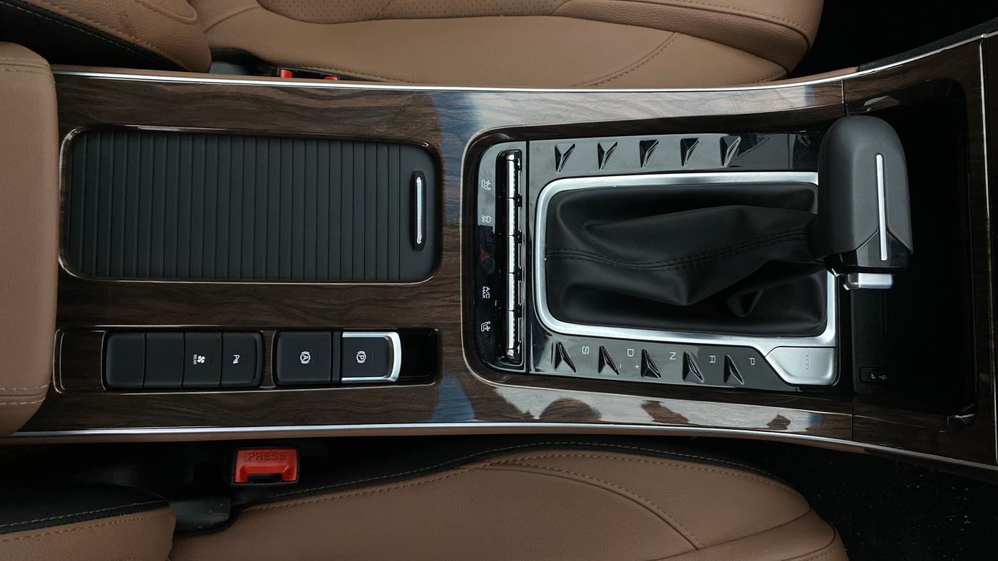 2025 MG HECTOR PLUS SAVVY PRO 1.5 TURBO CVT 7 STR, Petrol, Automatic, 14,716 km, Gear Lever