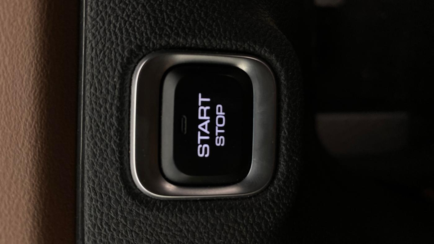 2025 MG HECTOR PLUS SAVVY PRO 1.5 TURBO CVT 7 STR, Petrol, Automatic, 14,716 km, Keyless Start/ Stop Button
