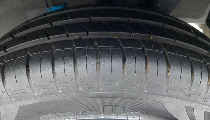 2021 Hyundai GRAND I10 NIOS MAGNA 1.2 MT, Petrol, Manual, 10,128 km, Left Rear Tyre Tread