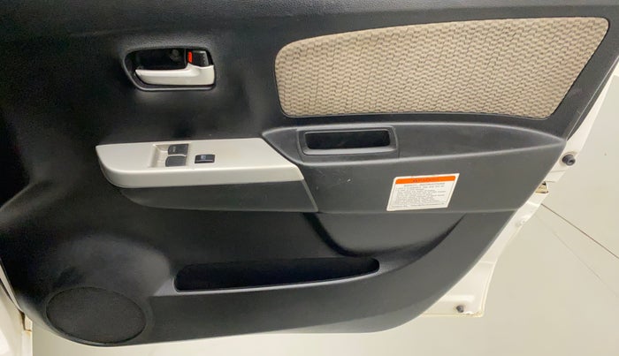 2015 Maruti Wagon R 1.0 LXI CNG, CNG, Manual, 91,823 km, Driver Side Door Panels Control