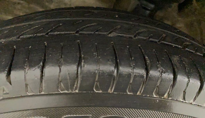 2015 Maruti Wagon R 1.0 LXI CNG, CNG, Manual, 91,823 km, Right Rear Tyre Tread