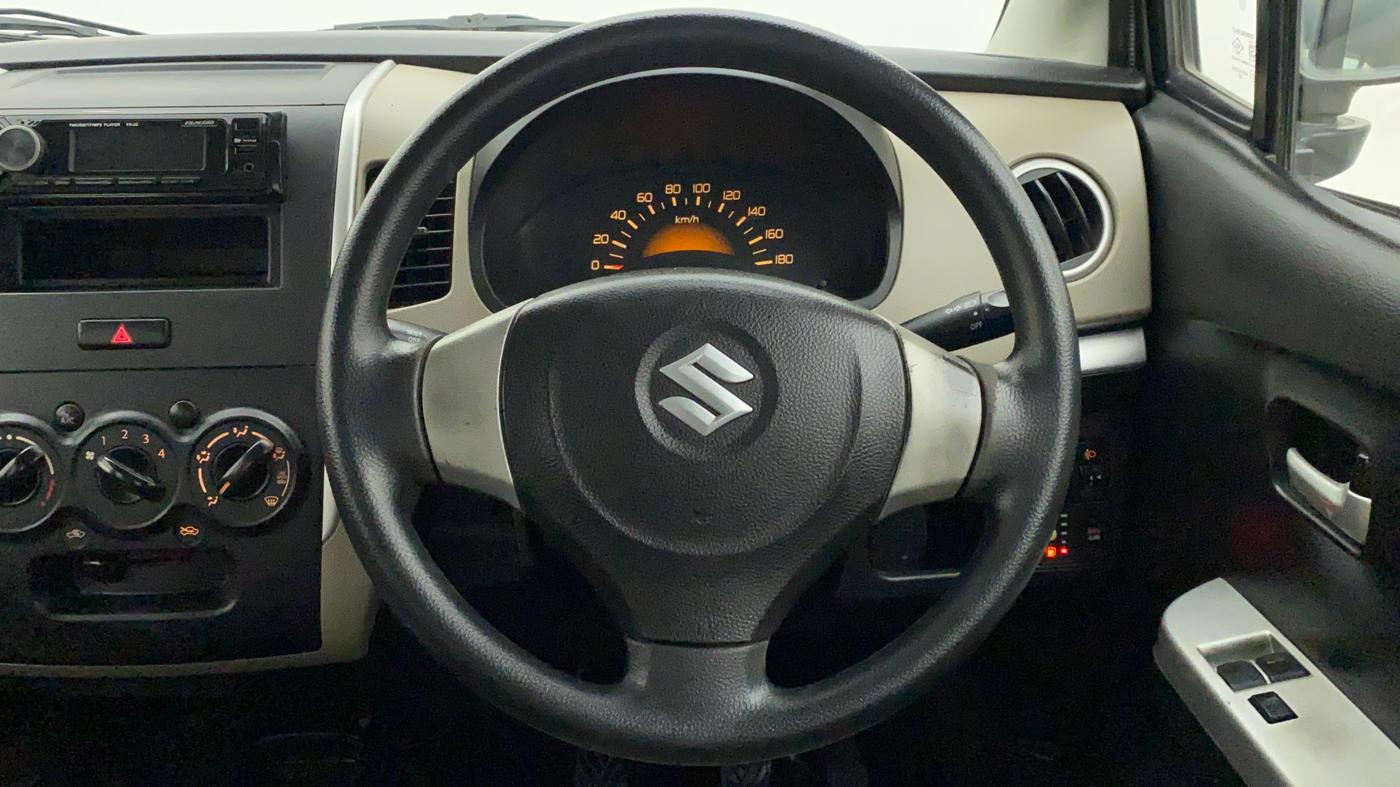 2015 Maruti Wagon R 1.0 LXI CNG, CNG, Manual, 91,823 km, Steering Wheel Close Up