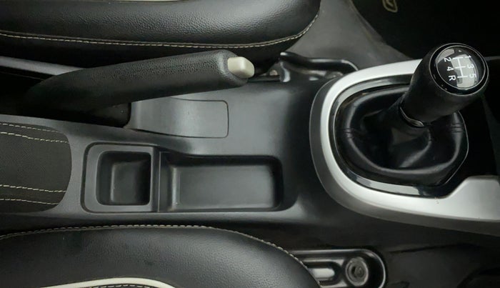2019 Honda WR-V 1.2 i-VTEC VX MT, Petrol, Manual, 35,696 km, Gear Lever