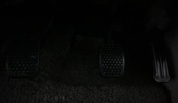 2018 Maruti Eeco 5 STR WITH A/C+HTR, Petrol, Manual, 56,107 km, Pedals