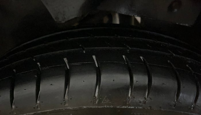 2018 Maruti Eeco 5 STR WITH A/C+HTR, Petrol, Manual, 56,107 km, Left Rear Tyre Tread