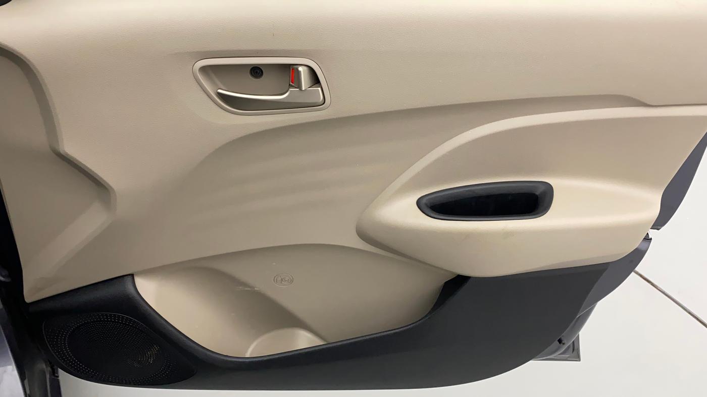 2019 Hyundai NEW SANTRO SPORTZ AMT, Petrol, Automatic, 40,930 km, Driver Side Door Panels Control