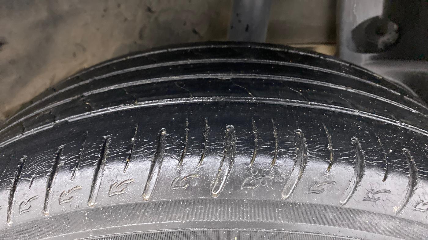 2012 Renault Duster 85 PS RXL DIESEL, Diesel, Manual, 68,555 km, Left Rear Tyre Tread