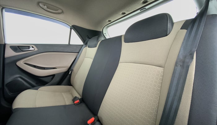 2015 Hyundai Elite i20 SPORTZ 1.2, Petrol, Manual, 62,192 km, Right Side Rear Door Cabin
