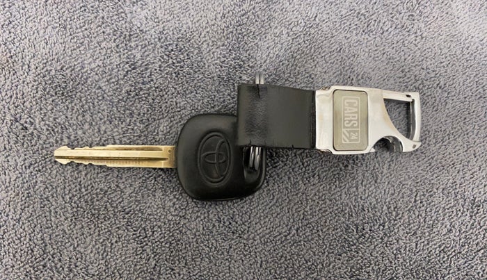 2014 Toyota Etios G, Petrol, Manual, 76,413 km, Key Close Up