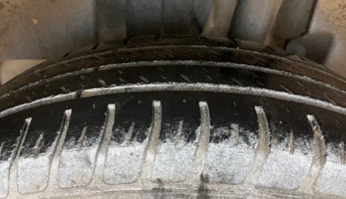 2018 Maruti Swift LXI, Petrol, Manual, 30,746 km, Left Rear Tyre Tread