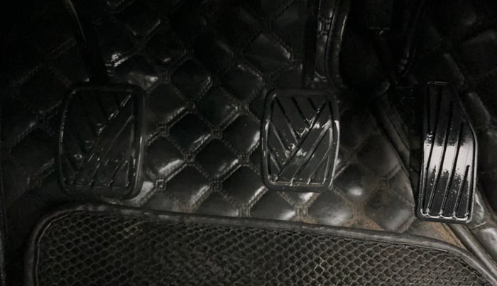 2018 Maruti Swift LXI, Petrol, Manual, 30,746 km, Pedals