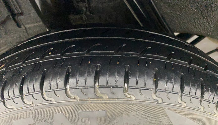 2019 Renault Kwid RXT 1.0 AMT (O), Petrol, Automatic, 33,831 km, Right Rear Tyre Tread
