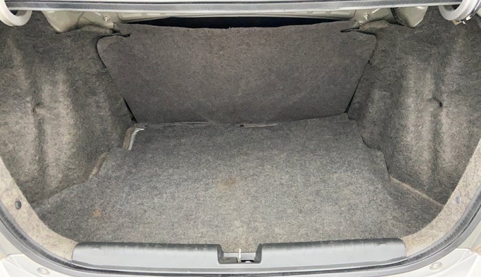 2014 Honda Amaze 1.2 EXMT I VTEC, Petrol, Manual, 58,440 km, Boot Inside