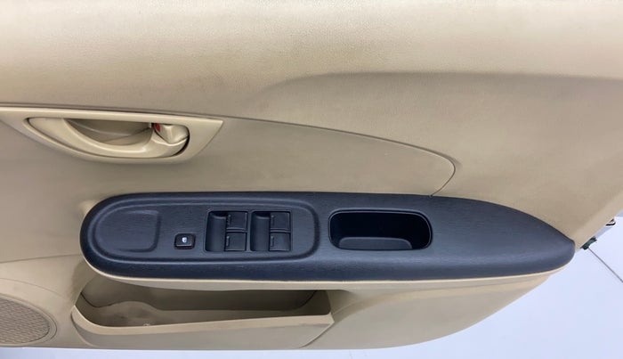 2014 Honda Amaze 1.2 EXMT I VTEC, Petrol, Manual, 58,440 km, Driver Side Door Panels Control