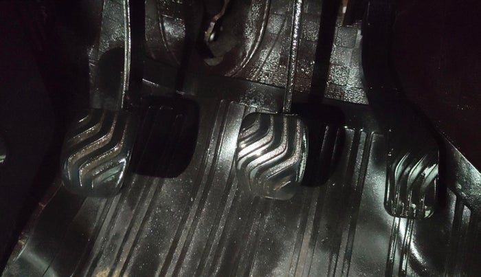 2019 Renault Kwid RXT 1.0 (O), Petrol, Manual, 89,702 km, Pedals