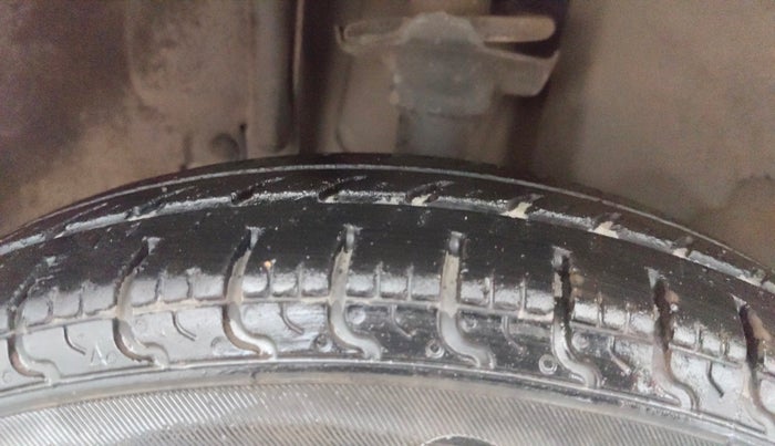 2019 Renault Kwid RXT 1.0 (O), Petrol, Manual, 89,702 km, Left Front Tyre Tread