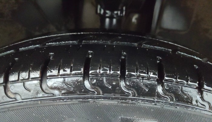 2019 Renault Kwid RXT 1.0 (O), Petrol, Manual, 89,702 km, Right Front Tyre Tread