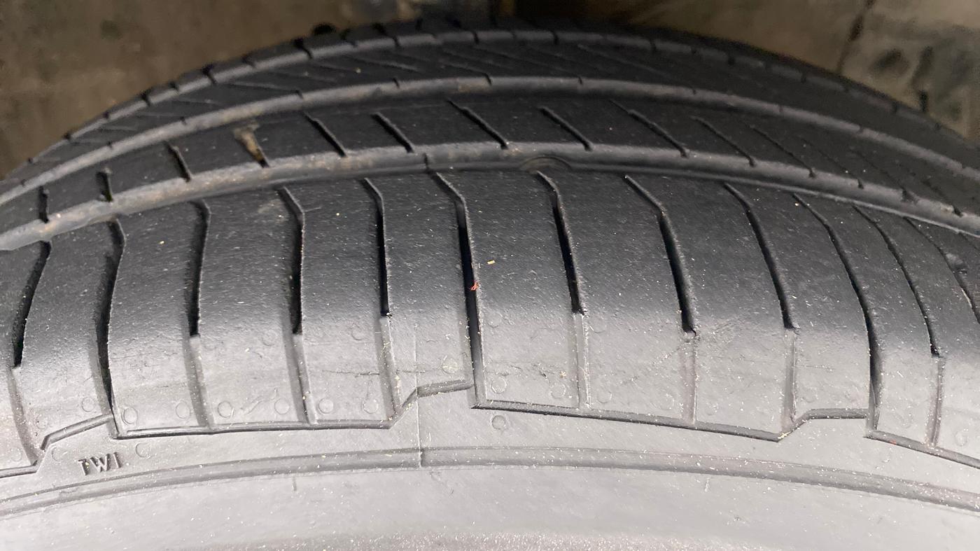 2013 Maruti Swift Dzire ZXI 1.2 BS IV, Petrol, Manual, 77,458 km, Right Front Tyre Tread