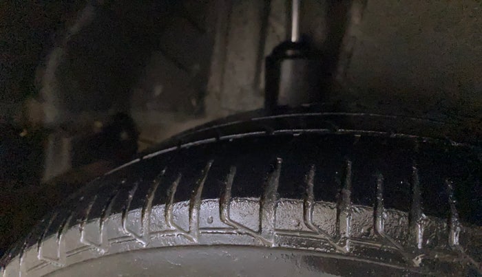 2017 Honda Amaze 1.2L I-VTEC S, Petrol, Manual, 57,359 km, Right Rear Tyre Tread