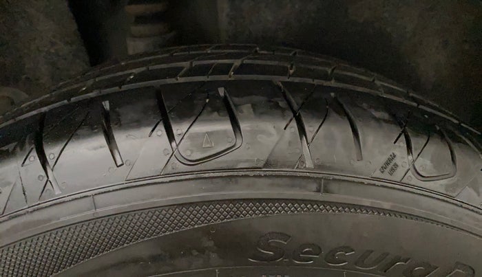 2021 Hyundai Creta E 1.5 DIESEL, Diesel, Manual, 39,934 km, Right Rear Tyre Tread