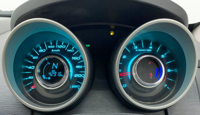 2016 Mahindra XUV500 W10, Diesel, Manual, 42,916 km, Odometer Image