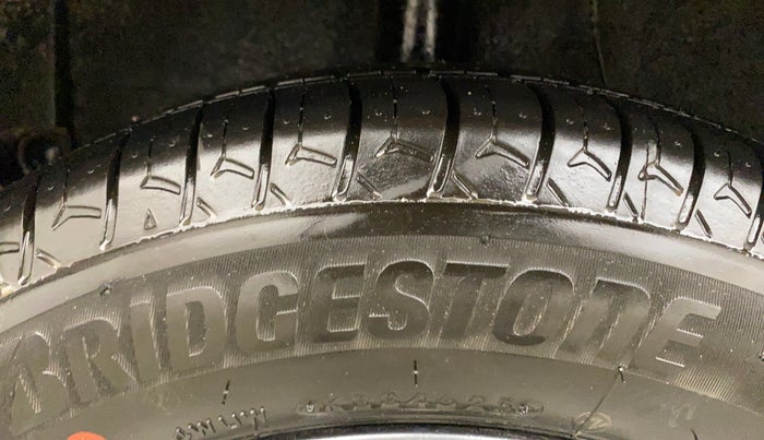 2022 Hyundai GRAND I10 NIOS SPORTZ 1.2 KAPPA VTVT, Petrol, Manual, 35,137 km, Right Rear Tyre Tread