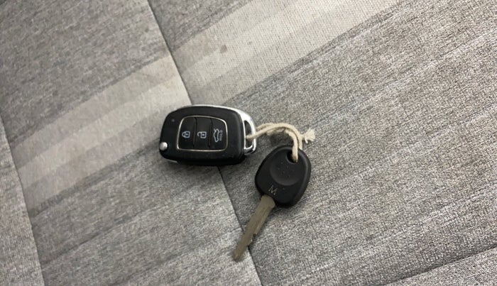 2022 Hyundai GRAND I10 NIOS SPORTZ 1.2 KAPPA VTVT, Petrol, Manual, 35,137 km, Key Close Up