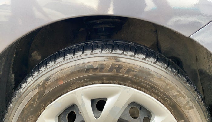 2019 Hyundai Grand i10 SPORTZ 1.2 KAPPA VTVT, Petrol, Manual, 40,088 km, Right Front Tyre Tread