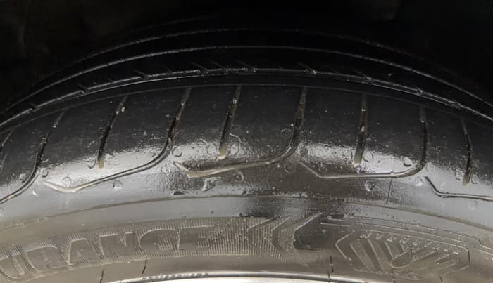 2025 Hyundai Verna SX (O) 1.5 MPI MT, Petrol, Manual, 30,747 km, Right Front Tyre Tread