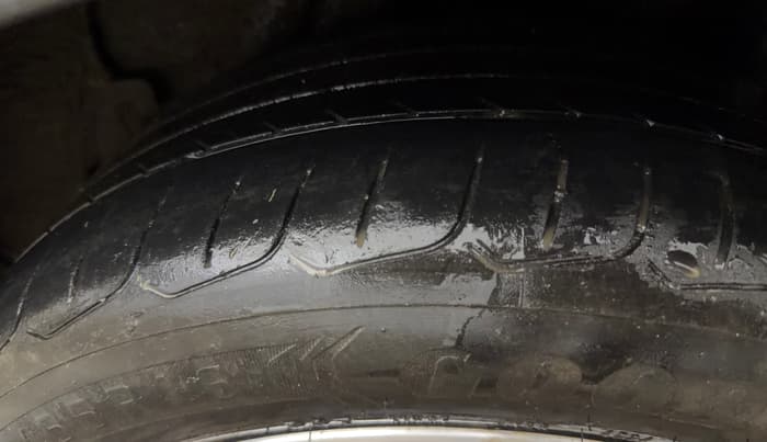 2025 Hyundai Verna SX (O) 1.5 MPI MT, Petrol, Manual, 30,747 km, Left Rear Tyre Tread