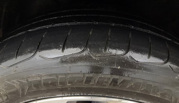 2025 Hyundai Verna SX (O) 1.5 MPI MT, Petrol, Manual, 30,747 km, Left Front Tyre Tread