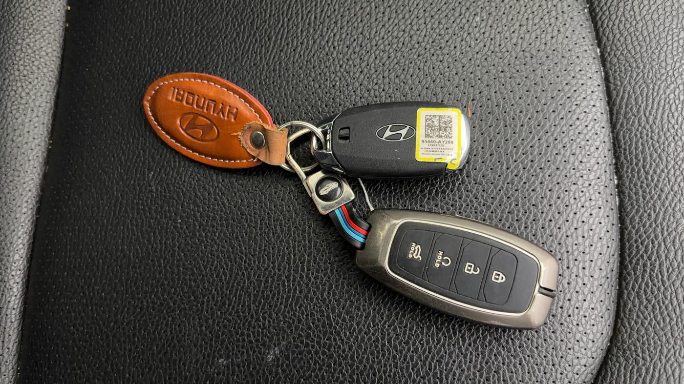 2025 Hyundai Verna SX 1.5 l MPI, Petrol, Manual, 30,747 km, Key Close Up
