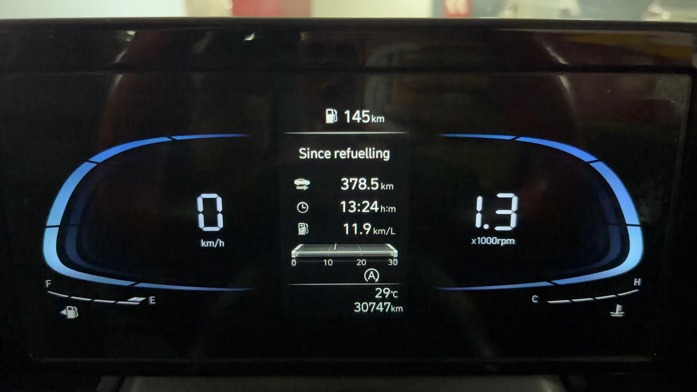 2025 Hyundai Verna SX 1.5 l MPI, Petrol, Manual, 30,747 km, Odometer Image