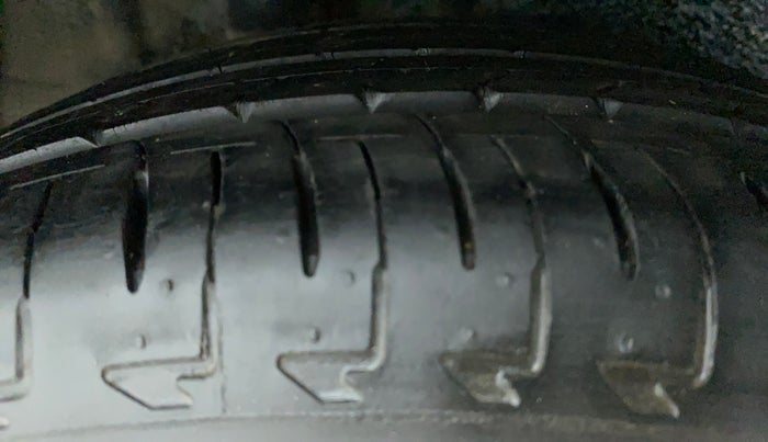 2017 Maruti IGNIS DELTA 1.2 AMT, Petrol, Automatic, 28,135 km, Right Rear Tyre Tread